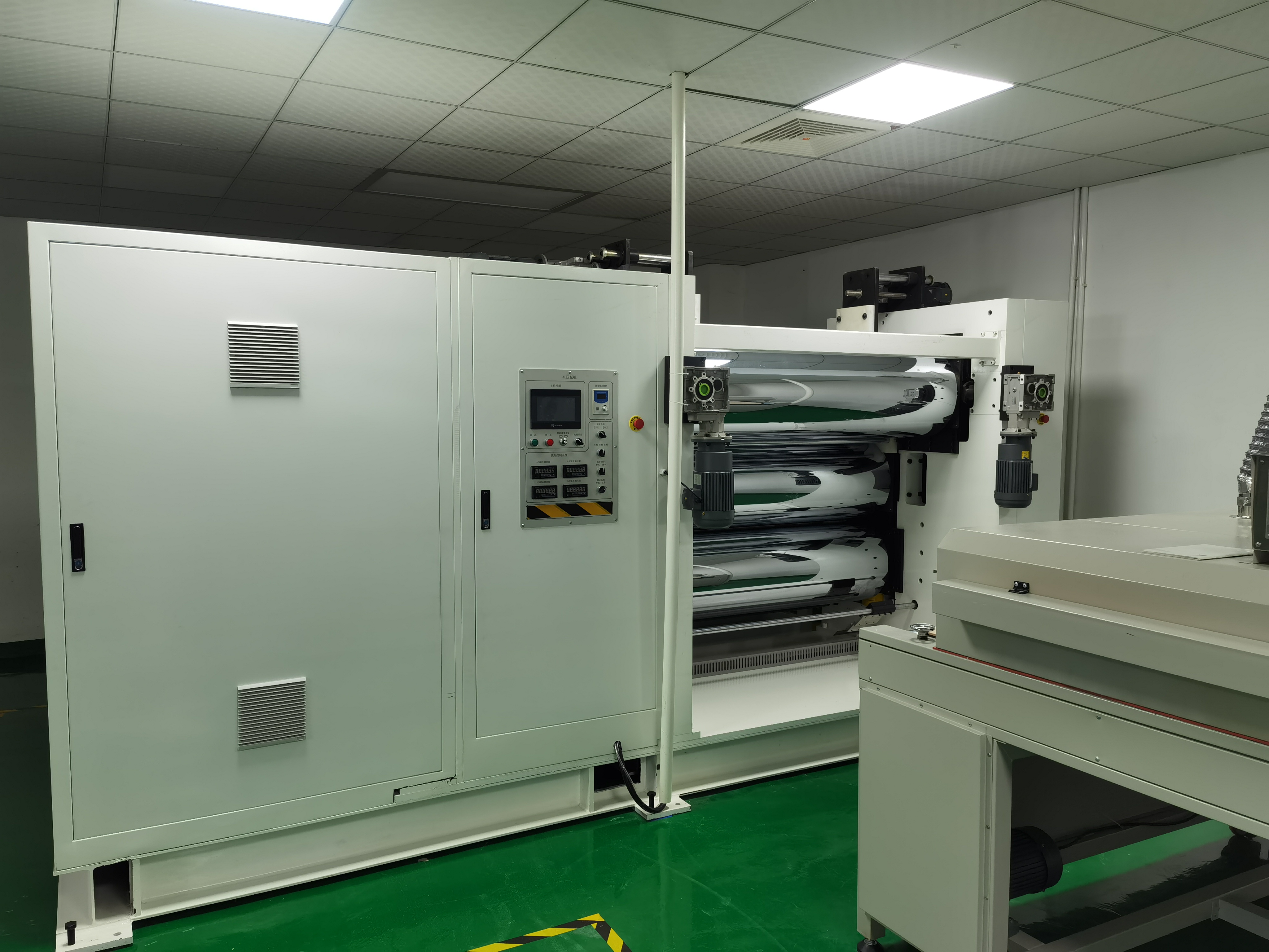 硅胶防火布压延机,阻燃硅胶布四辊压延机,陶瓷化硅胶防火布压延机,陶瓷化硅胶带压延机